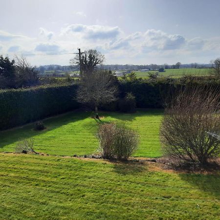 4 Bedroom, 15 Min To Limerick City Quiet Retreat. מראה חיצוני תמונה