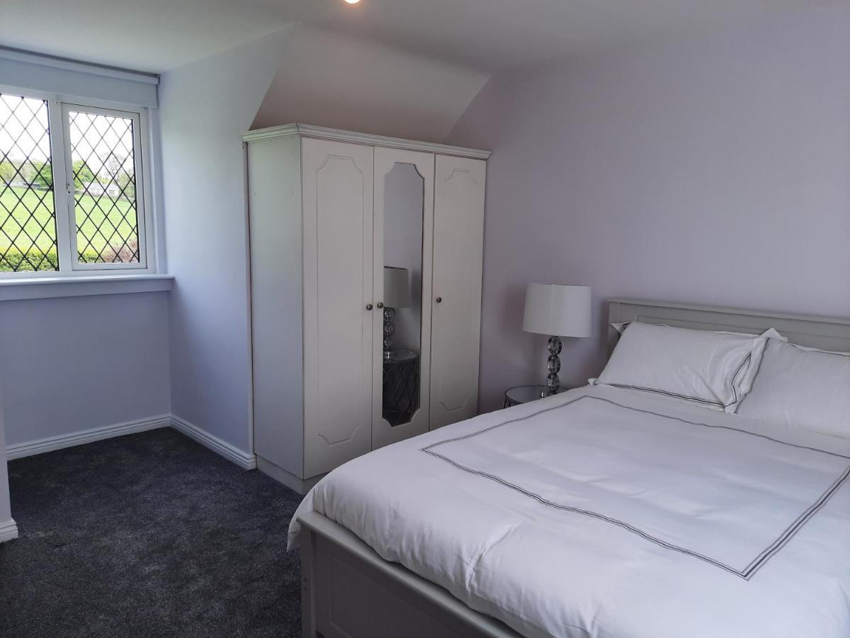 4 Bedroom, 15 Min To Limerick City Quiet Retreat. מראה חיצוני תמונה