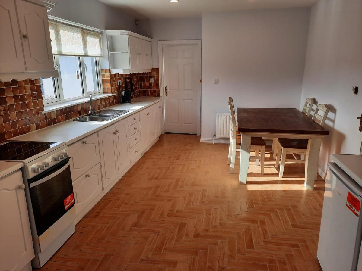 4 Bedroom, 15 Min To Limerick City Quiet Retreat. מראה חיצוני תמונה