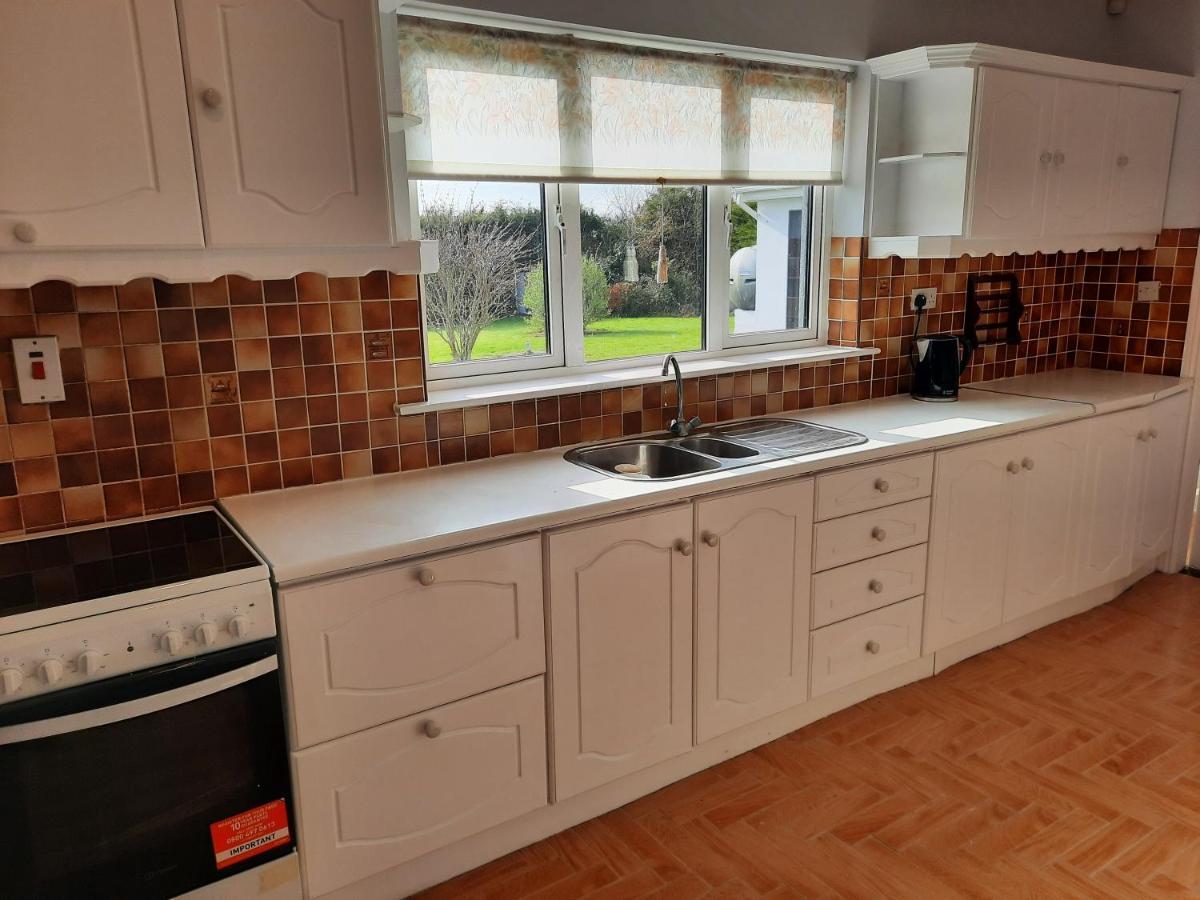4 Bedroom, 15 Min To Limerick City Quiet Retreat. מראה חיצוני תמונה